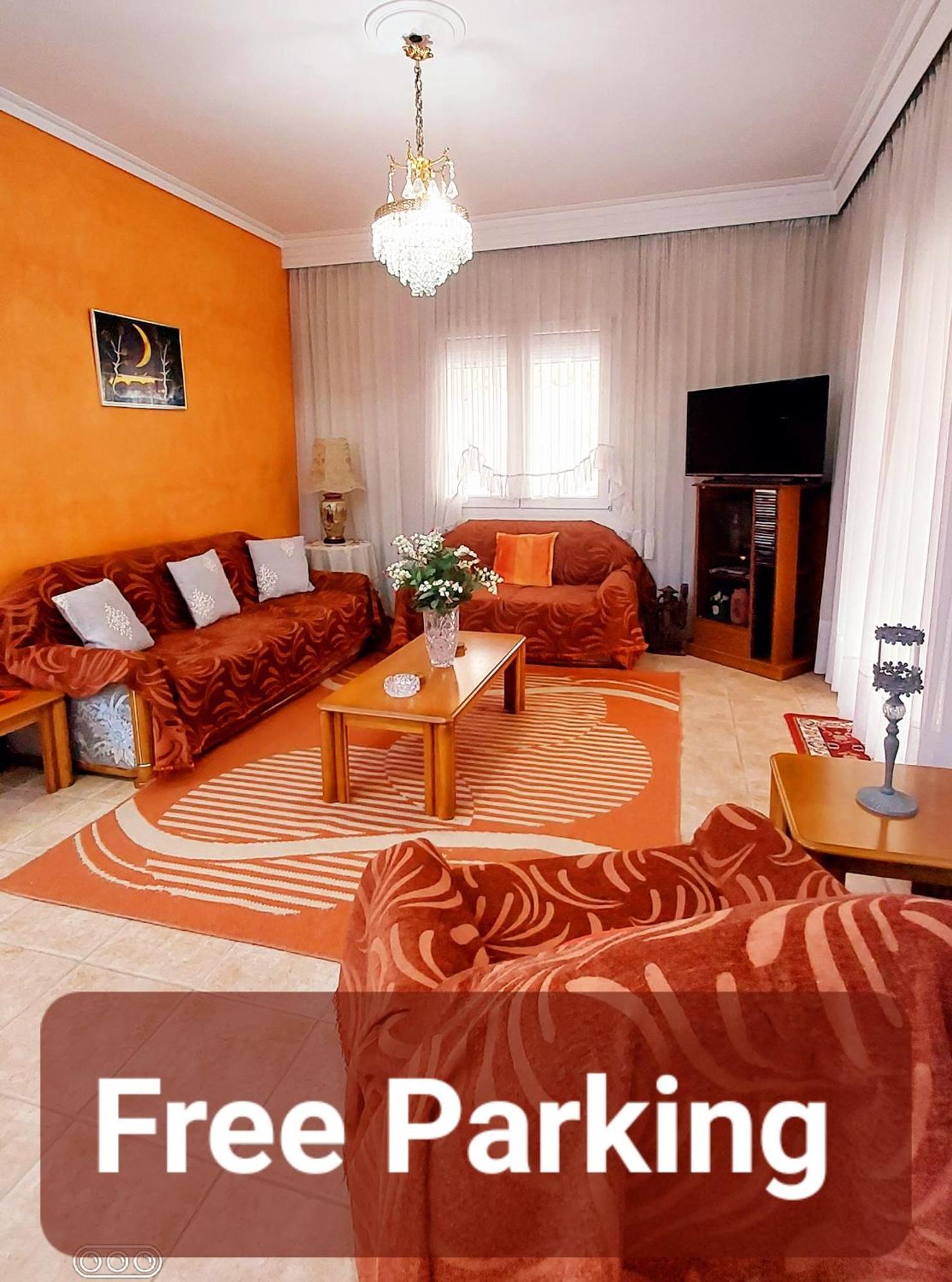 "Home Sweet Home" 3 Bedrooms Big House 110M Free Indoor Parking! เทสซาโลนิกิ ภายนอก รูปภาพ