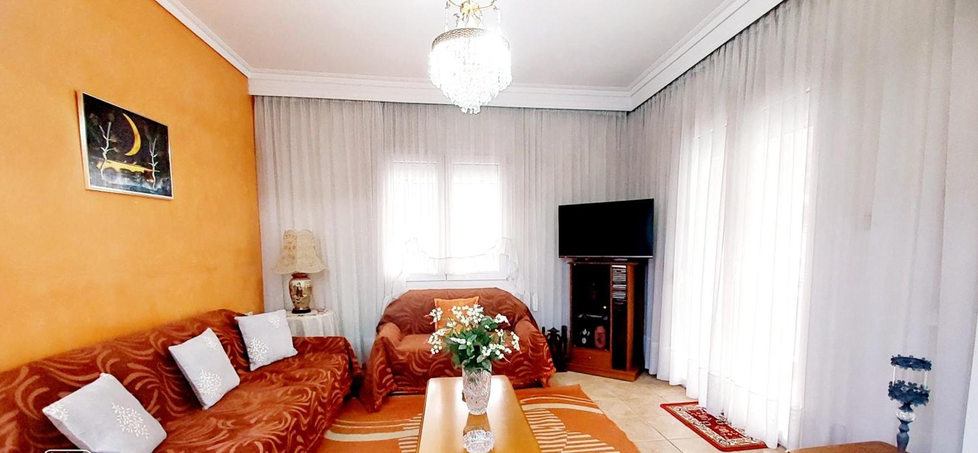 "Home Sweet Home" 3 Bedrooms Big House 110M Free Indoor Parking! เทสซาโลนิกิ ภายนอก รูปภาพ